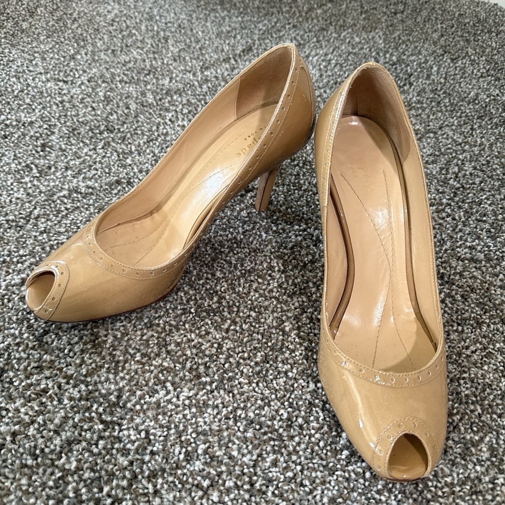 KATE SPADE - Patent Leather Tan Peep-Toe Heels 7